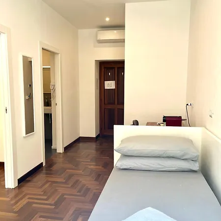 Domus Giovanna Casa de hóspedes 4*